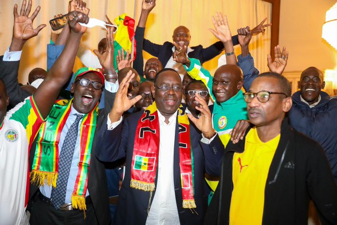 Sacre des Lions: Macky Sall décrète férié et rentre à Dakar