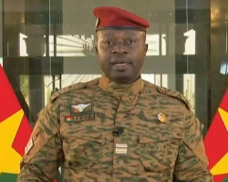 Burkina : déclaré président, Damiba prête serment mercredi