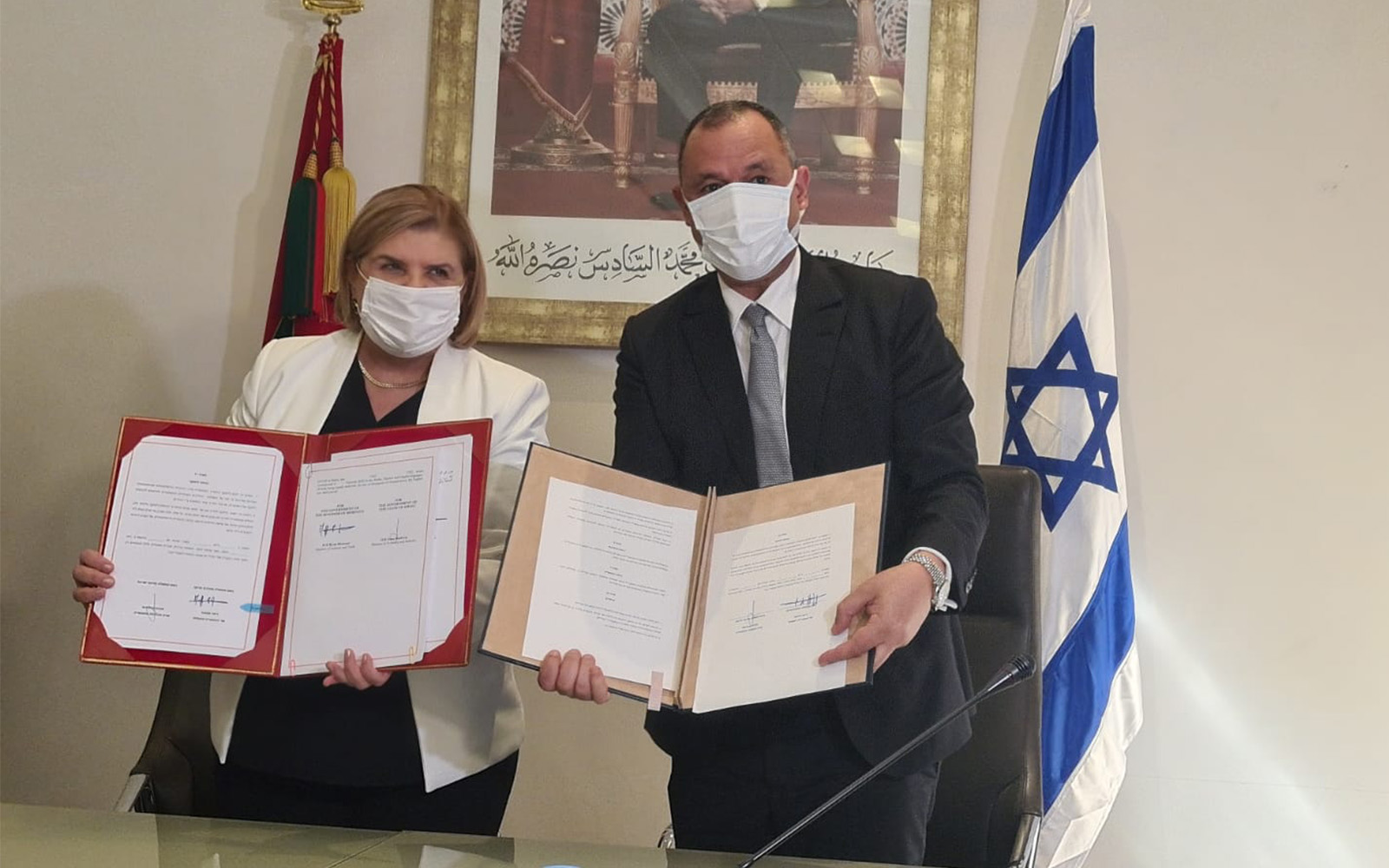Le Maroc et Israël signent un accord de coopération économique et commerciale