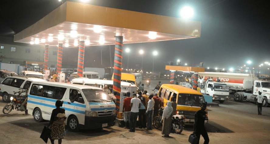 Nigeria : arrêt des subventions à l’essence en juin (ministre)
