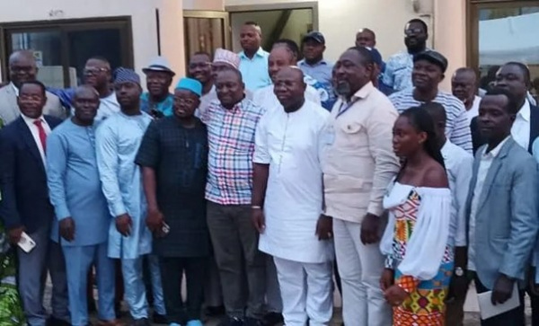 Les commissionnaires agréés en douane s’engagent à mettre fin au trafic des produits illicites