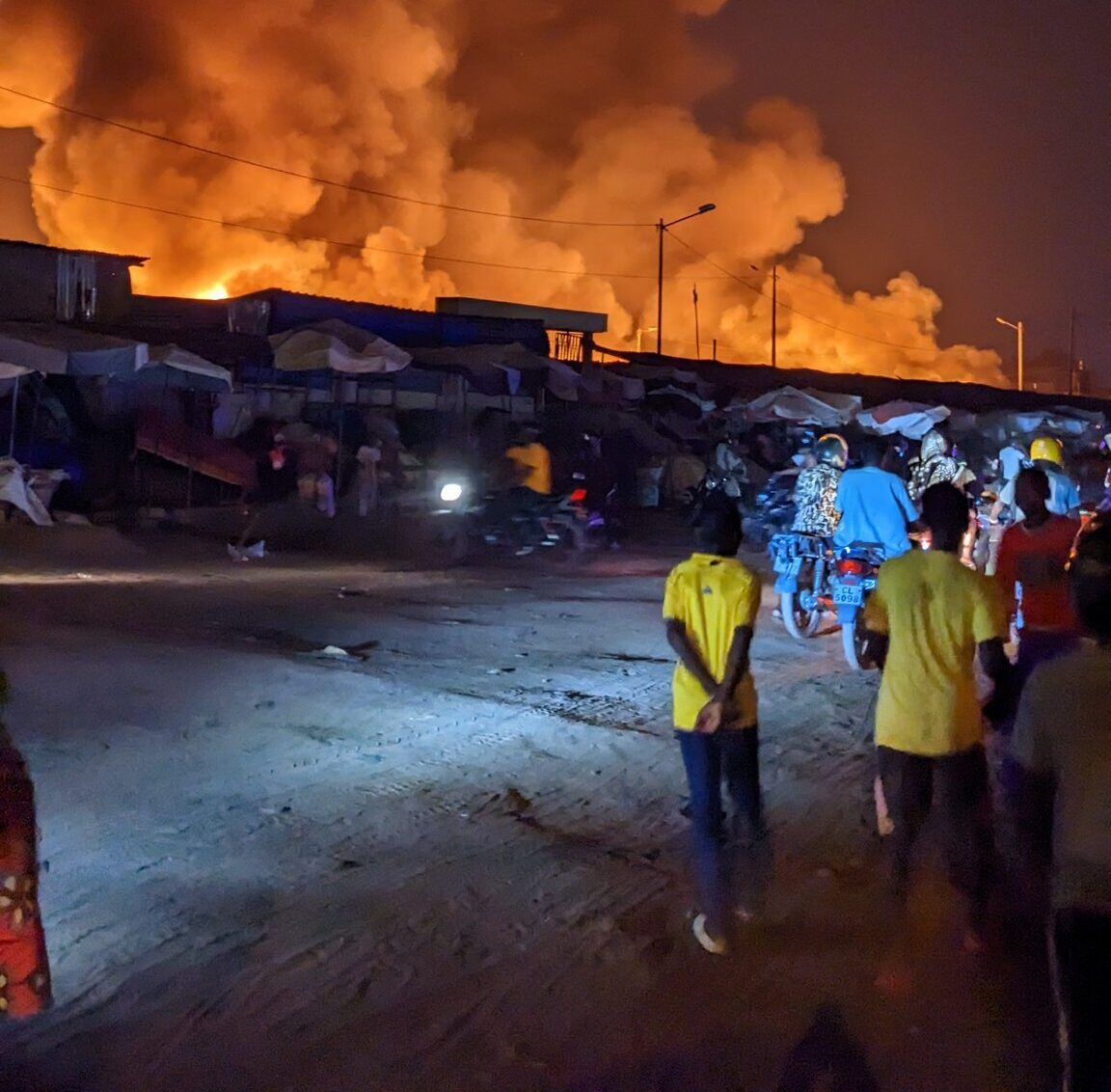 Incendie Dévastateur au Marché d’Agoe-Assiyéyé : Un Coup Dur en cette Fin d’Année