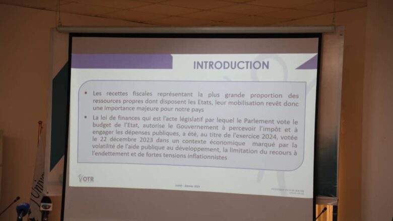 Projection de la loi de finance sur écran par OTR