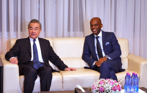 Wang Yi renforce les liens Chine-Togo