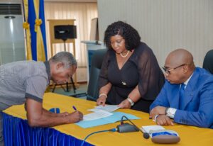 Signature d'un accord avec les grévistes