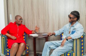 La Ministre du développement à la base, Mme Myriam Dossou-d’Almeida, a eu un entretien avec le chanteur talentueux, Santrinos Raphael