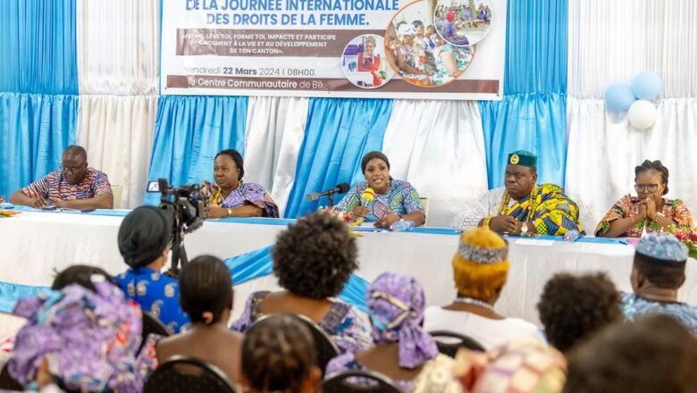 Sandra Ablamba Johnson, a souligné l’importance de la cohésion sociale lors d’une rencontre émouvante avec l’association Femmes Natives de Bè de la Commune du Golfe 1.