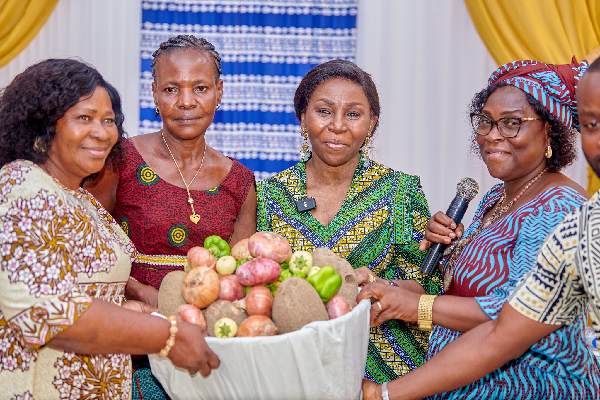 La ministre du commerce, de l’artisanat et de la consommation locale, a honoré de sa présence les marchés de Hédzranawoé, Attiégou