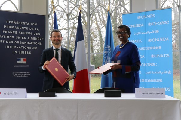 un accord de partenariat d’une valeur de 1,9 million d’euros, visant à lutter contre la stigmatisation et la discrimination liées au VIH dans six pays d’Afrique : le Togo, le Bénin, le Cameroun, la Côte d’Ivoire, la République Centrafricaine et le Sénégal.