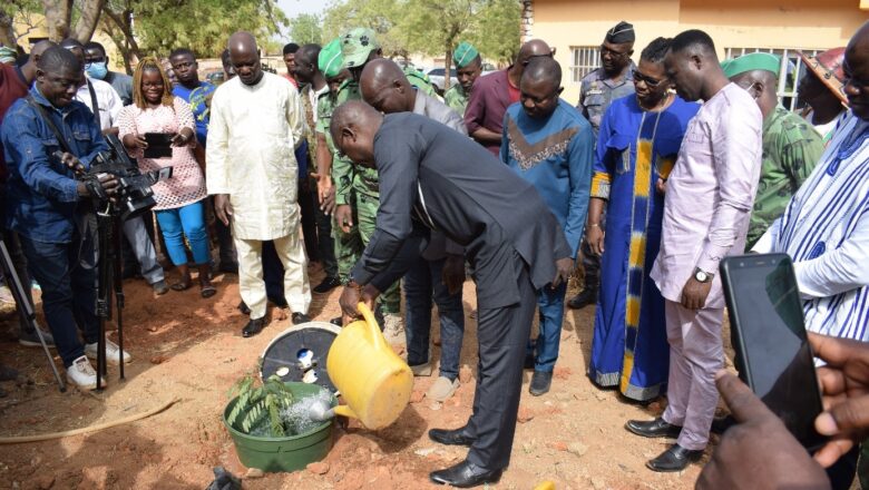 Le ministère de l’environnement récompense les reboiseurs des savanes