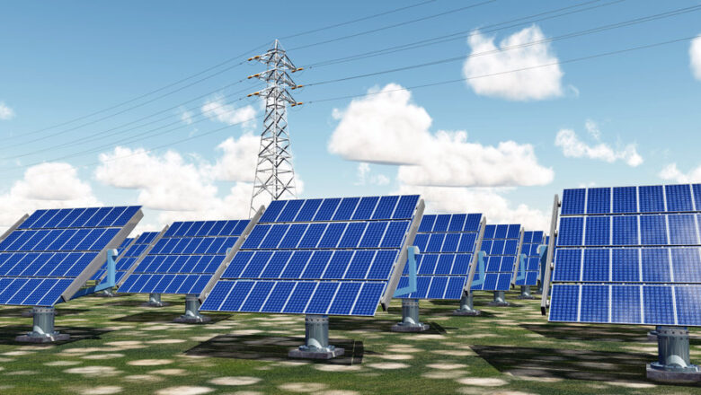 Les travaux de construction de la centrale solaire photovoltaïque de Dapaong, située à environ 610 km au nord de Lomé,