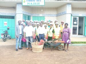 Lancement de la septième vague de volontariat pour l'assainissement de la commune d'Avé 2 au Togo, marquant l'engagement civique des citoyens.