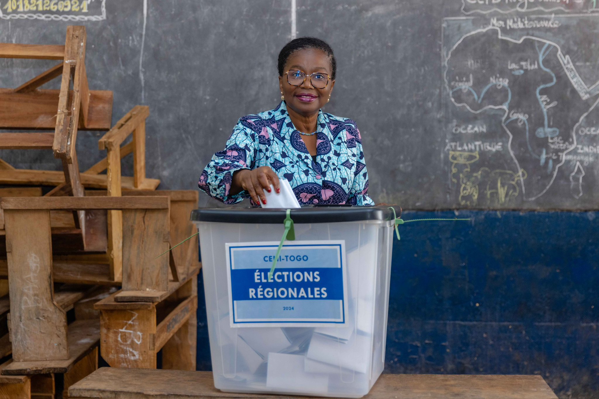 Mme Victoire Tomegah-Dogbé, en lice pour les législatives sous la bannière du parti UNIR, a exercé son droit de vote à Badougbé