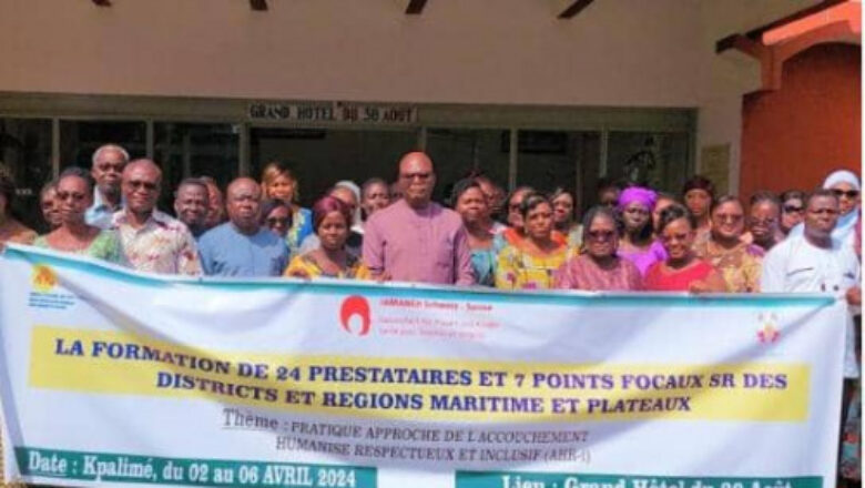 Les initiatives de l'AFAD pour humaniser l'accouchement, soulignant la formation des soignants et l'engagement gouvernemental