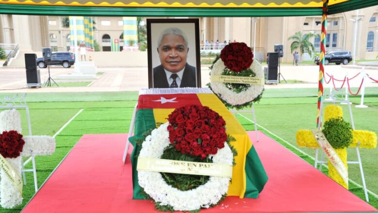 L'Assemblée nationale togolaise rend un dernier hommage solennel à Acouetey Messan, ancien Président de l'institution,