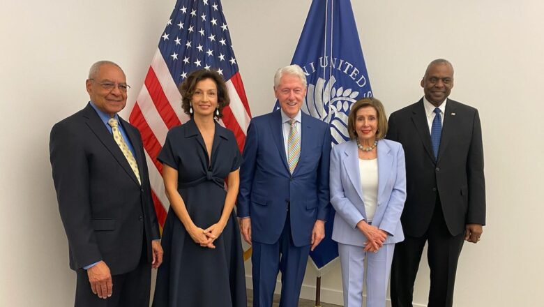 L'UNESCO rend hommage à Esther Coopersmith, ambassadrice itinérante et défenseure infatigable de l'éducation, de la culture et de la paix.