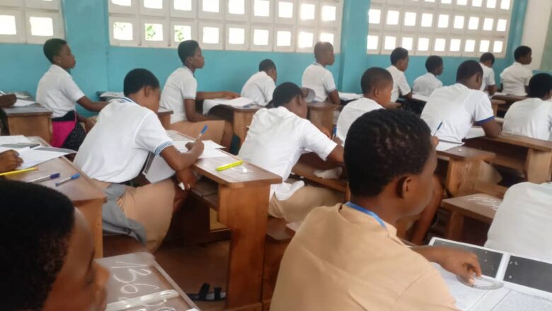 Les épreuves écrites du BAC1 ont débuté au Togo avec 106 704 candidats, marquant une étape décisive pour l'accès à l'enseignement supérieur