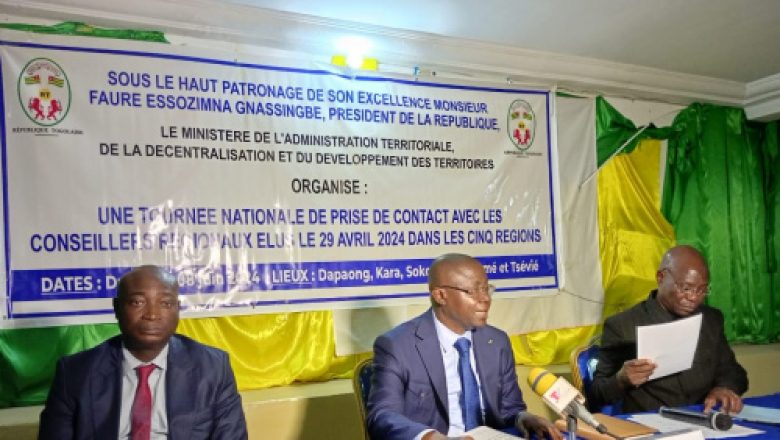 Le ministre togolais de l'Administration territoriale, Hodabalo Awaté, en tournée pour préparer et outiller les conseillers régionaux