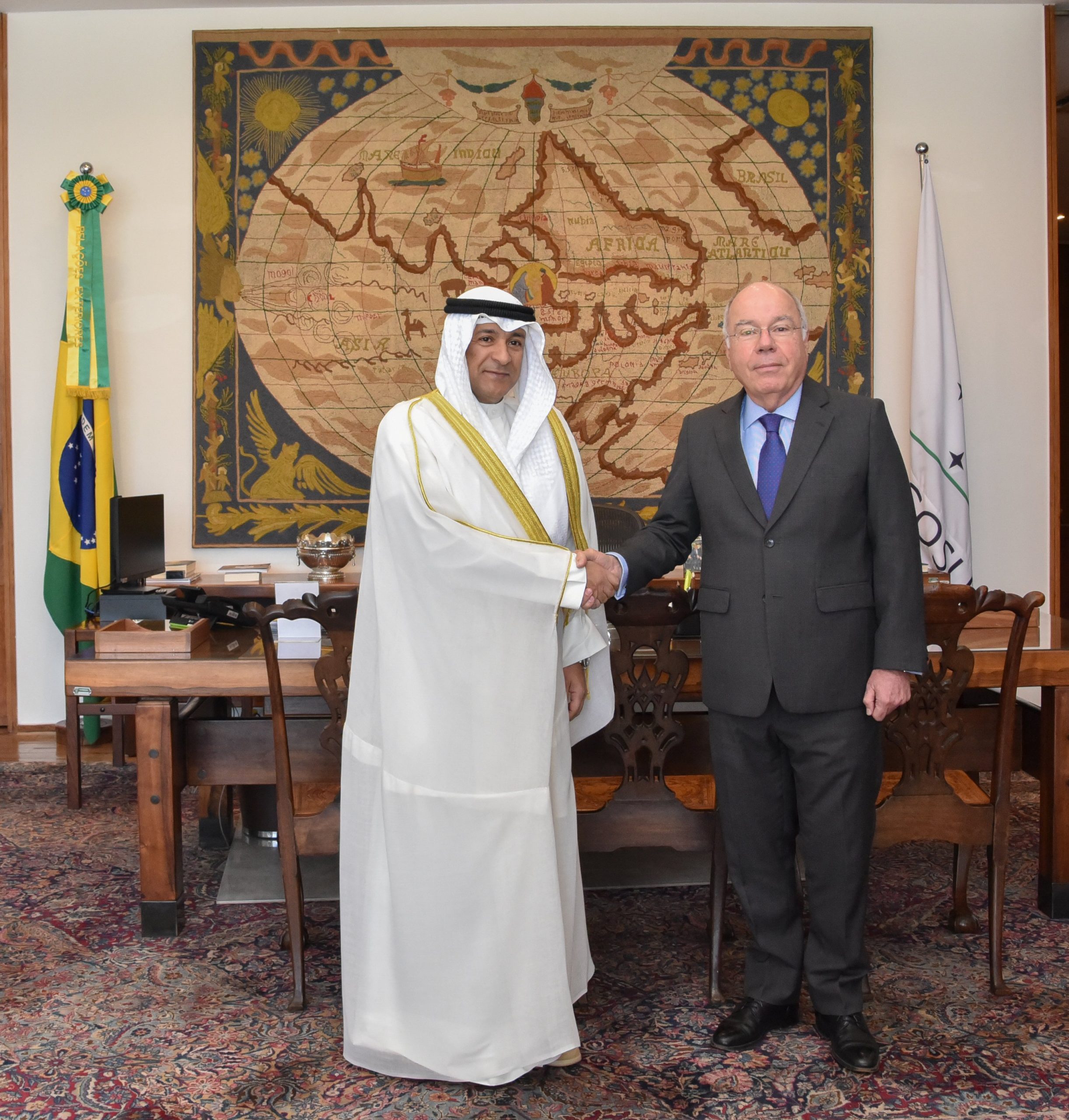 La rencontre entre le ministre brésilien Mauro Vieira et le Secrétaire général du Conseil de coopération du Golfe (CCG)