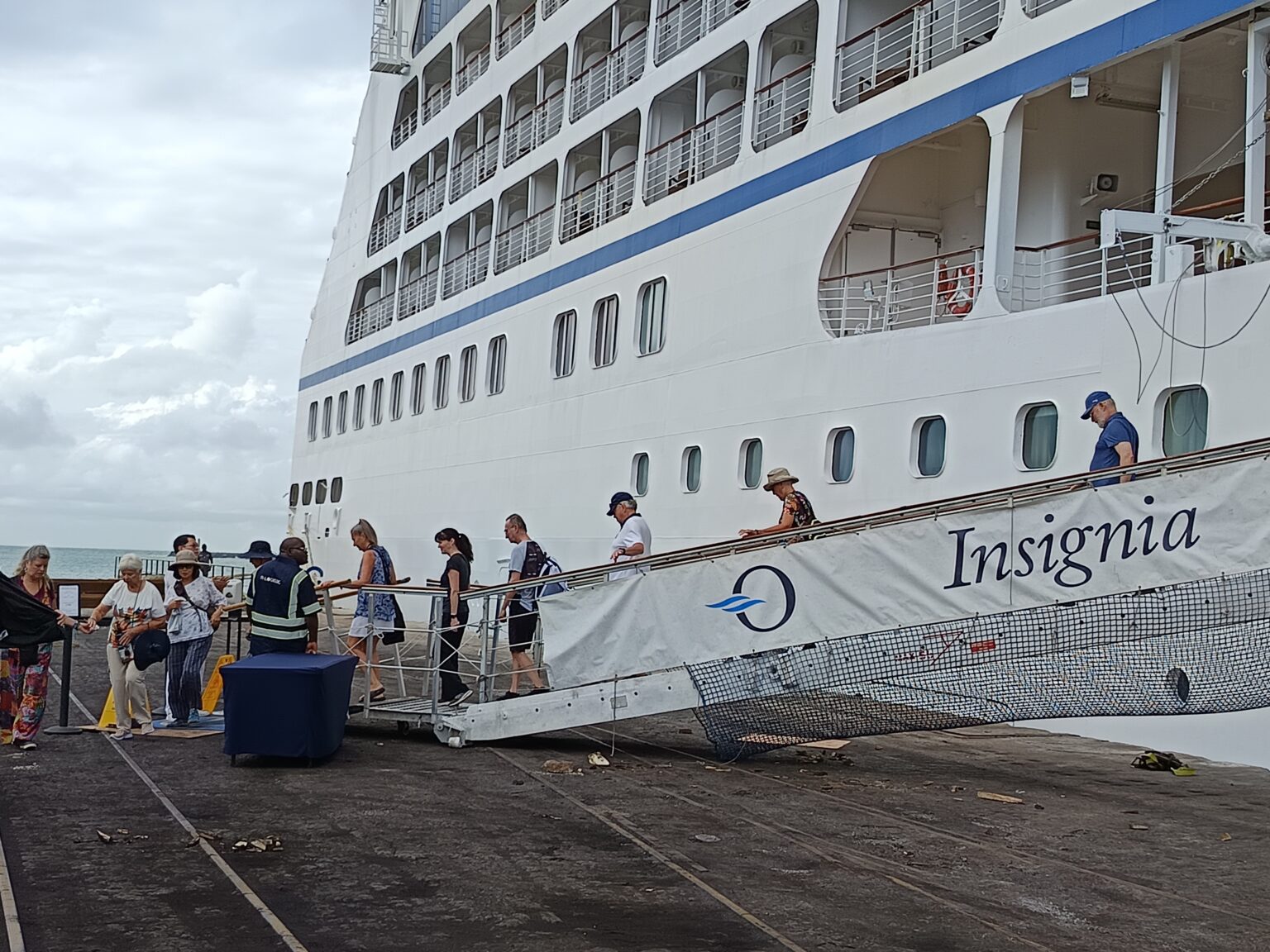 INSIGNIA : Un navire de croisière de luxe charmé par le Togo