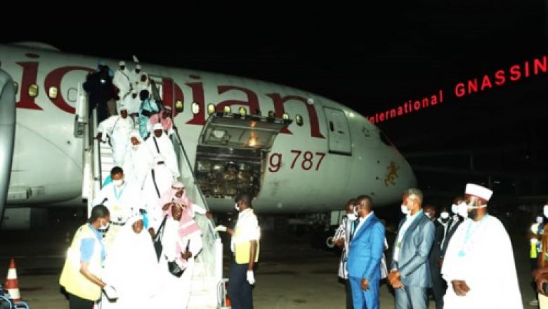 Le Togo célèbre le retour des pèlerins du Hadj 2024, saluant leur dévotion et l'engagement du gouvernement à soutenir les pratiques