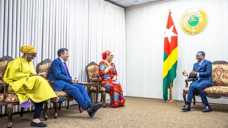 Le Togo et le Commonwealth renforcent leur coopération lors d'une réunion de haut niveau à Lomé, axés sur le soutien,