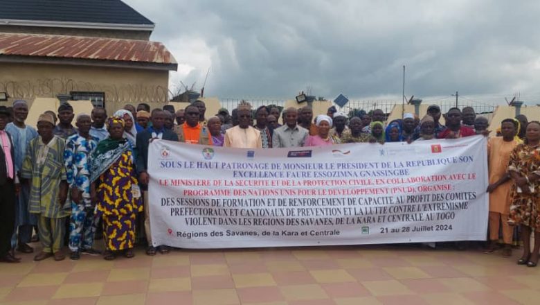 Le Togo forme plus de 3 000 citoyens pour prévenir l'extrémisme violent, renforçant ainsi la sécurité dans la région.