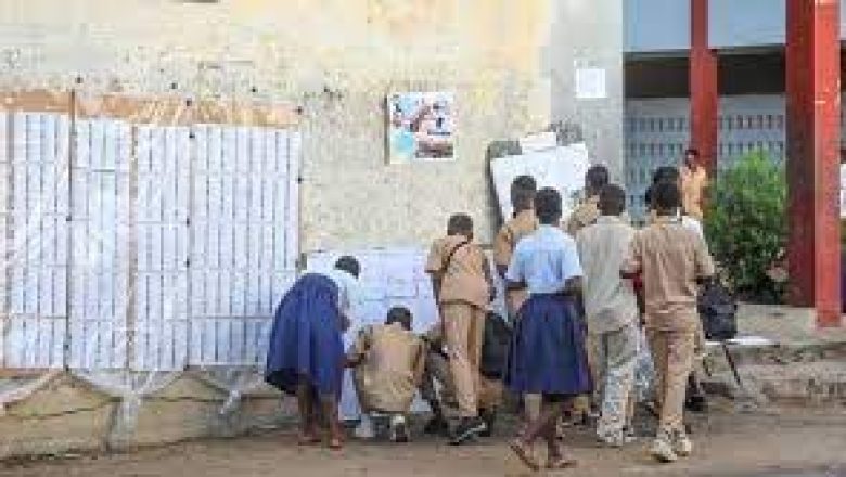 BEPC 2024 au Togo : Taux de réussite en chute libre, sonnette d'alarme pour un système éducatif à la croisée des chemins.