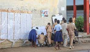 BEPC 2024 au Togo : Taux de réussite en chute libre, sonnette d'alarme pour un système éducatif à la croisée des chemins.