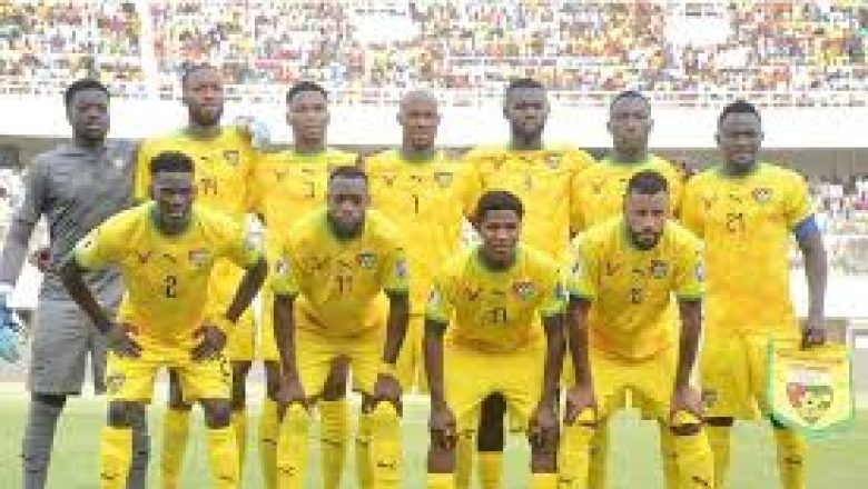 Les Éperviers du Togo, face à un défi crucial pour se qualifier à la CAN 2025, entre espoir et scepticisme, sous la pression d'une nation
