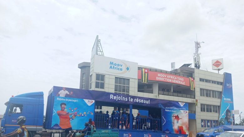 Moov Africa Togo dans le viseur de l'ARCEP pour des services jugés insuffisants et des pannes récurrentes.
