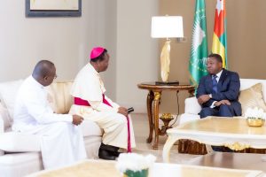 Le pays rendra hommage à Monseigneur Barrigah-Bénissan , reconnu pour son engagement en faveur de la paix et de la réconciliation nationale.