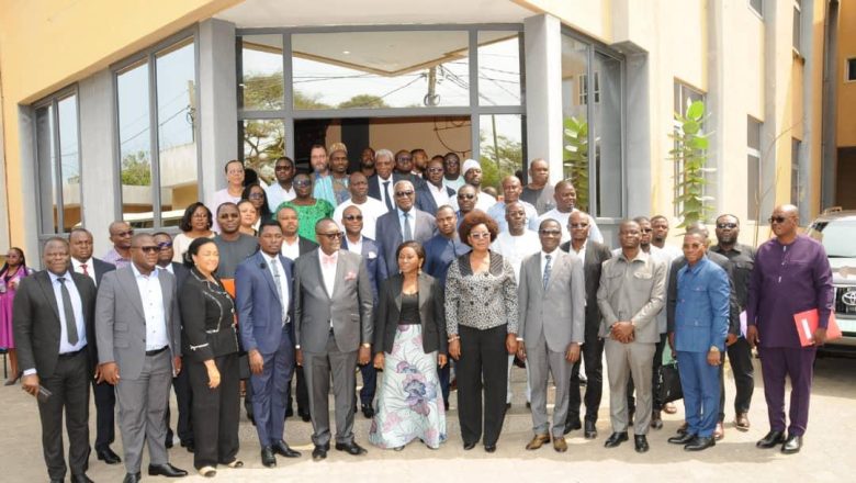 La CCI-Togo tourne une nouvelle page avec l'installation officielle de son nouveau bureau consulaire, présidé par Dr José Kwassi SYMENOUH.