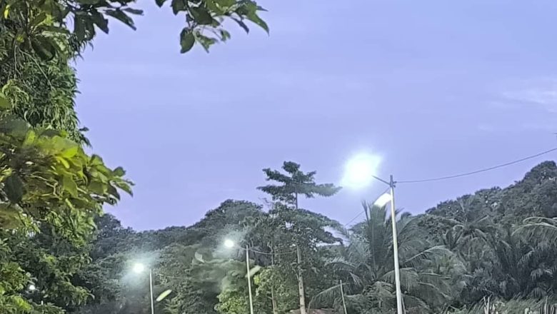 La Commune des Lacs 1 se modernise : inauguration d'une nouvelle rue à Adjido et illumination de Zongo pour améliorer la mobilité