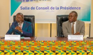 Le ministre NATCHABA effectue une visite de travail à l'Université de Lomé pour renforcer la collaboration et relever les défis de l'enseignement supérieur.