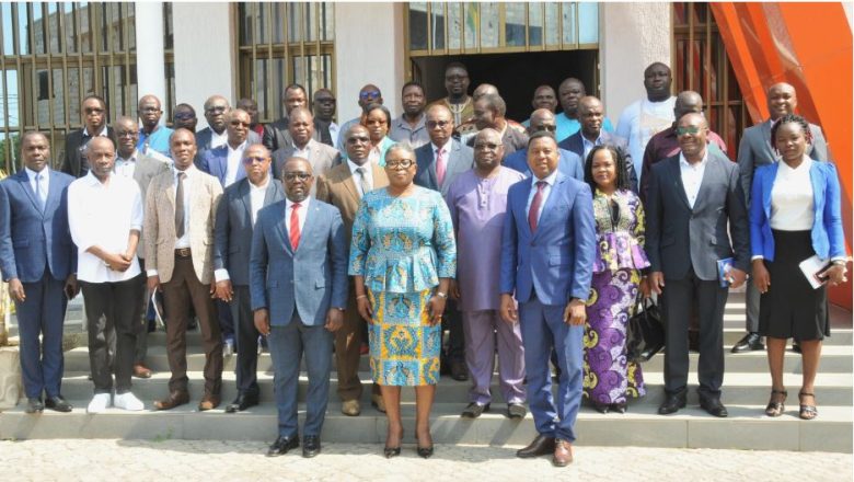 La ministre togolaise Yawa Kouigan a rencontré les responsables de son ministère pour définir les orientations stratégiques