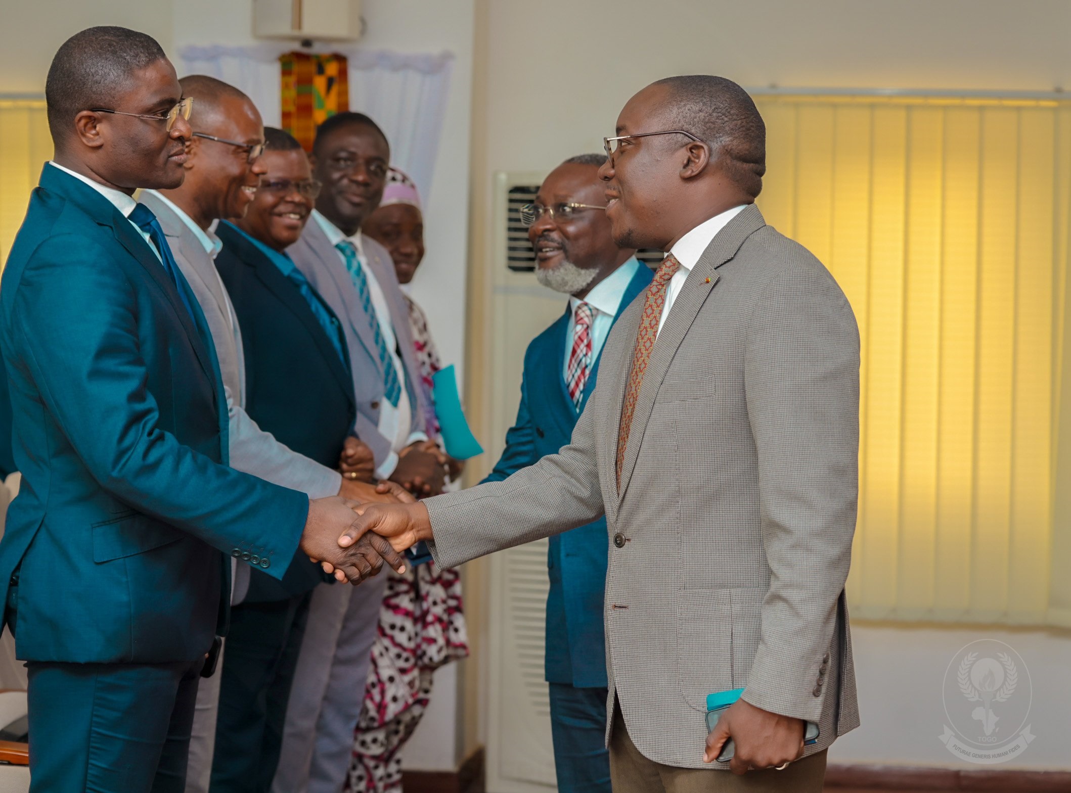 Le ministre NATCHABA effectue une visite de travail à l'Université de Lomé pour renforcer la collaboration et relever les défis de l'enseignement supérieur.