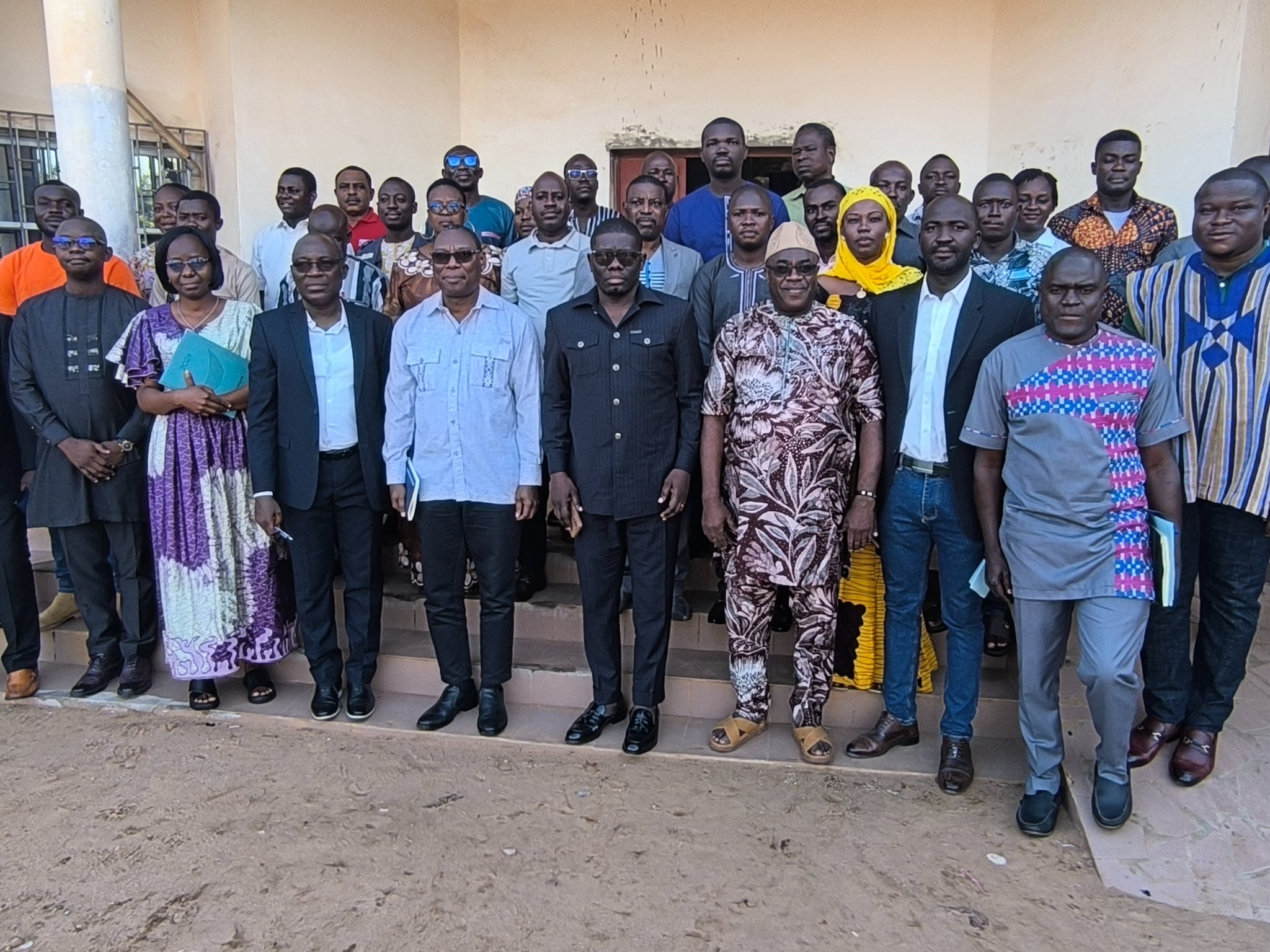 Le nouveau ministre de la santé, Professeur Tchin DARRE, entreprend une tournée de prise de contact dans la région des Savanes,