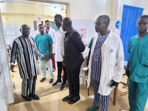 Le nouveau ministre de la santé, Professeur Tchin DARRE, entreprend une tournée de prise de contact dans la région des Savanes,