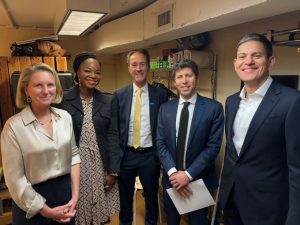 Cina Lawson, Ministre de l’Économie Numérique du Togo, annonce une collaboration avec OpenAI et le Center for Effective Global Action 