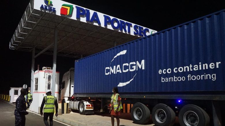 Le Port sec d'Adétikopé révolutionne la logistique en Afrique de l'Ouest grâce à une nouvelle plateforme numérique .