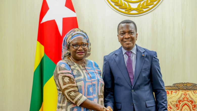 Le PNUD et l'Assemblée nationale togolaise unissent leurs forces pour moderniser le parlement et renforcer la démocratie au Togo.