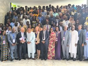Plus de 150 experts réunis à Lomé pour améliorer la santé maternelle et infantile en Afrique en incluant la PFPP aux programmes de santé.