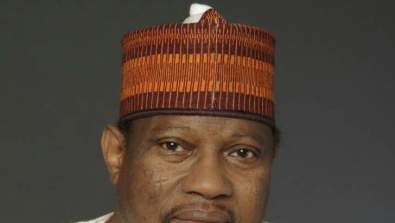 La disparition de Hama Amadou, icône politique du Niger, marque la fin d'une ère, mais son impact et sa ténacité continueront d'inspirer la nation.