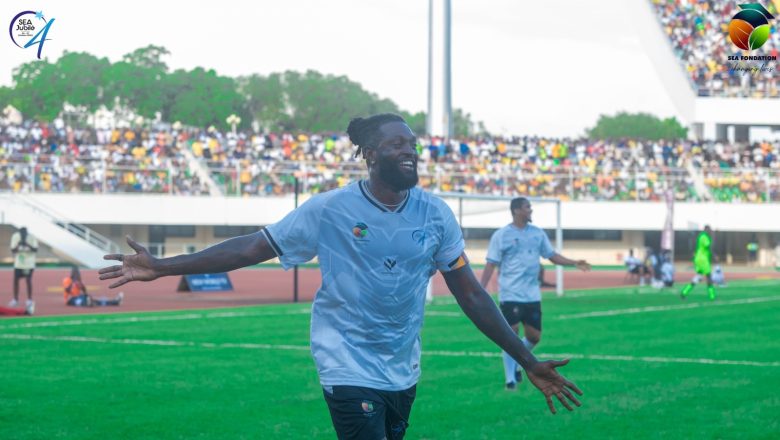 Emmanuel Adebayor remercie ses fans et les autorités togolaises après un jubilé mémorable célébrant sa carrière.