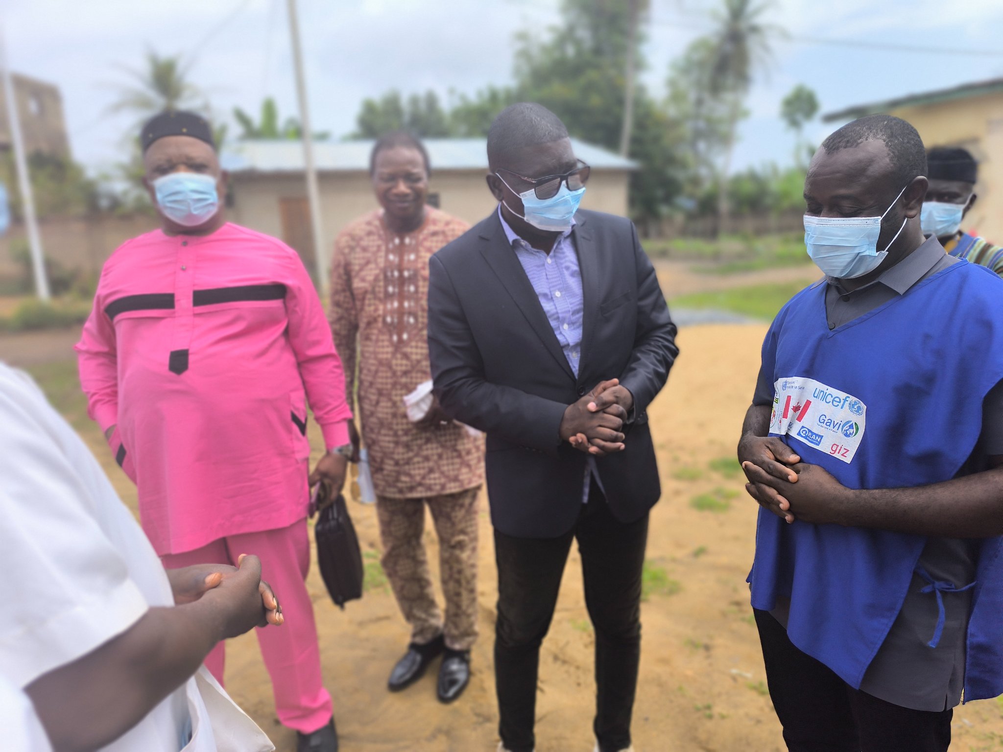 Le ministre de la santé, Prof Tchin DARRE, a effectué une visite dans les districts maritimes pour renforcer la lutte contre l'épidémie de choléra,