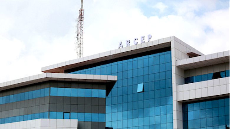 Une enquête révèle une de la satisfaction client dans le secteur des télécommunications à Lomé, mais les tarifs élevés restent un point