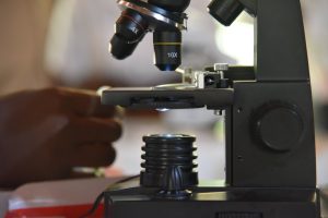 Révolution scientifique au Togo : un lycée à Dapaong se modernise et offre aux élèves un accès aux équipements de pointe.