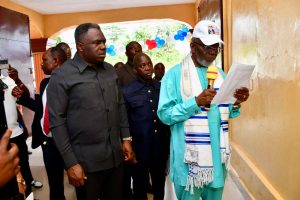 Le hall principal de l'Université Technologique de Nimba est rebaptisé en hommage au Président Eyadema, célébrant son engagement pour la paix et l'éducation en Afrique.
