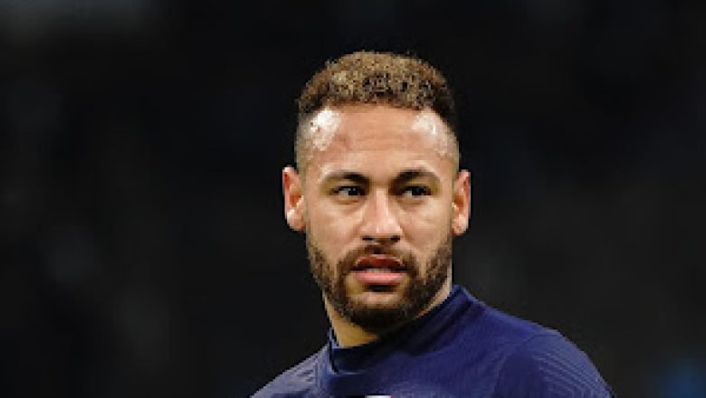 Neymar Jr s'offre un penthouse de luxe à Dubaï dans une résidence Bugatti pour la somme astronomique de 54,5 millions de dollars.